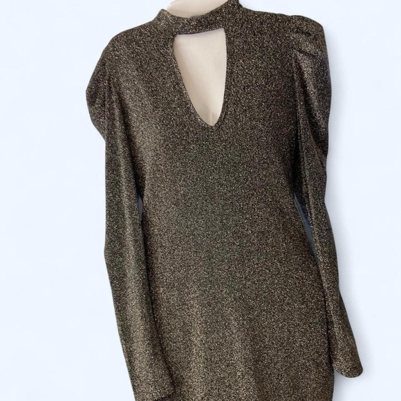 Elegant Silver Shimmering Long Sleeve Dress the open detail in front M - Picture 1 of 5